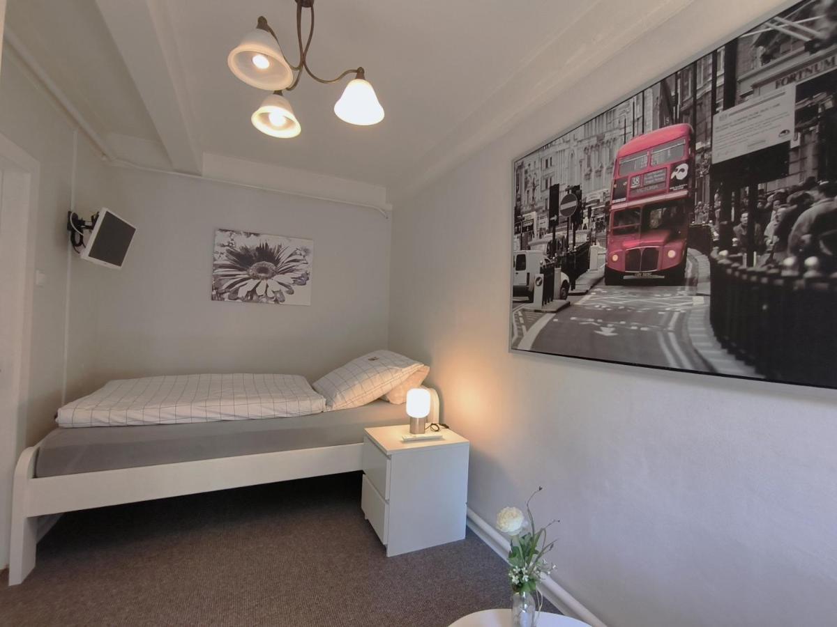 Ferienwohnung Zwischen Den Meeren - Schoene Und Gemuetliche Fewo Mit Garten Dorpstedt Exterior foto